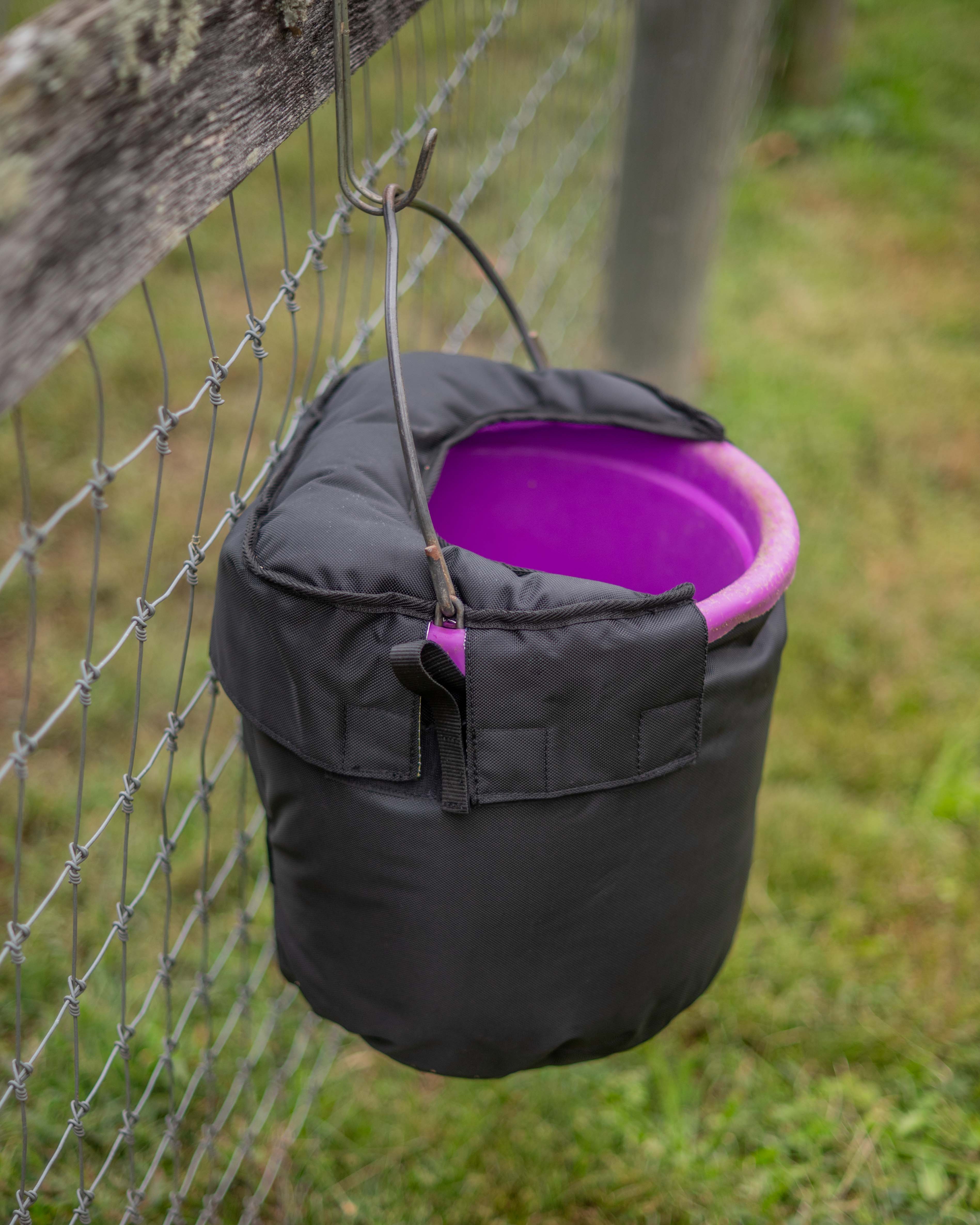 Image of AJ Tack Insulated Water Bucket Cover - 5 Gallon