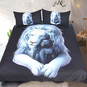 Bed set with a Newborn Lion displaying
